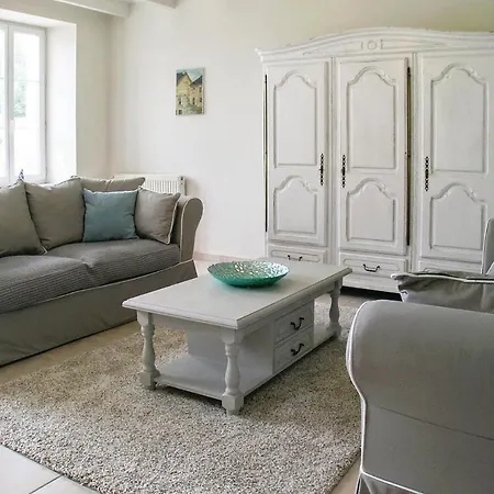 4 Bedroom Amazing Home In Champmillon Champmillon