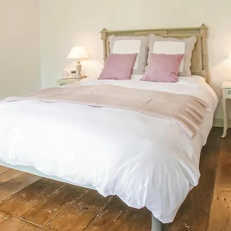4 Bedroom Amazing Home In Champmillon