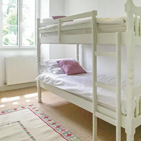 4 Bedroom Amazing Home In Champmillon * Champmillon
