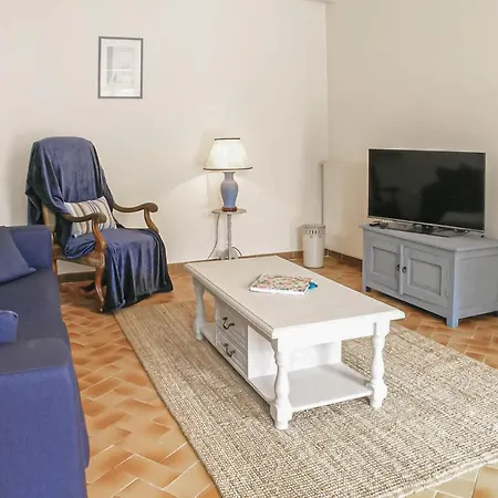 Holiday home 4 Bedroom Amazing Home In Champmillon