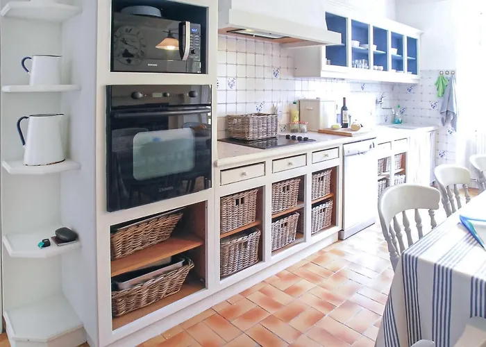 4 Bedroom Amazing In *